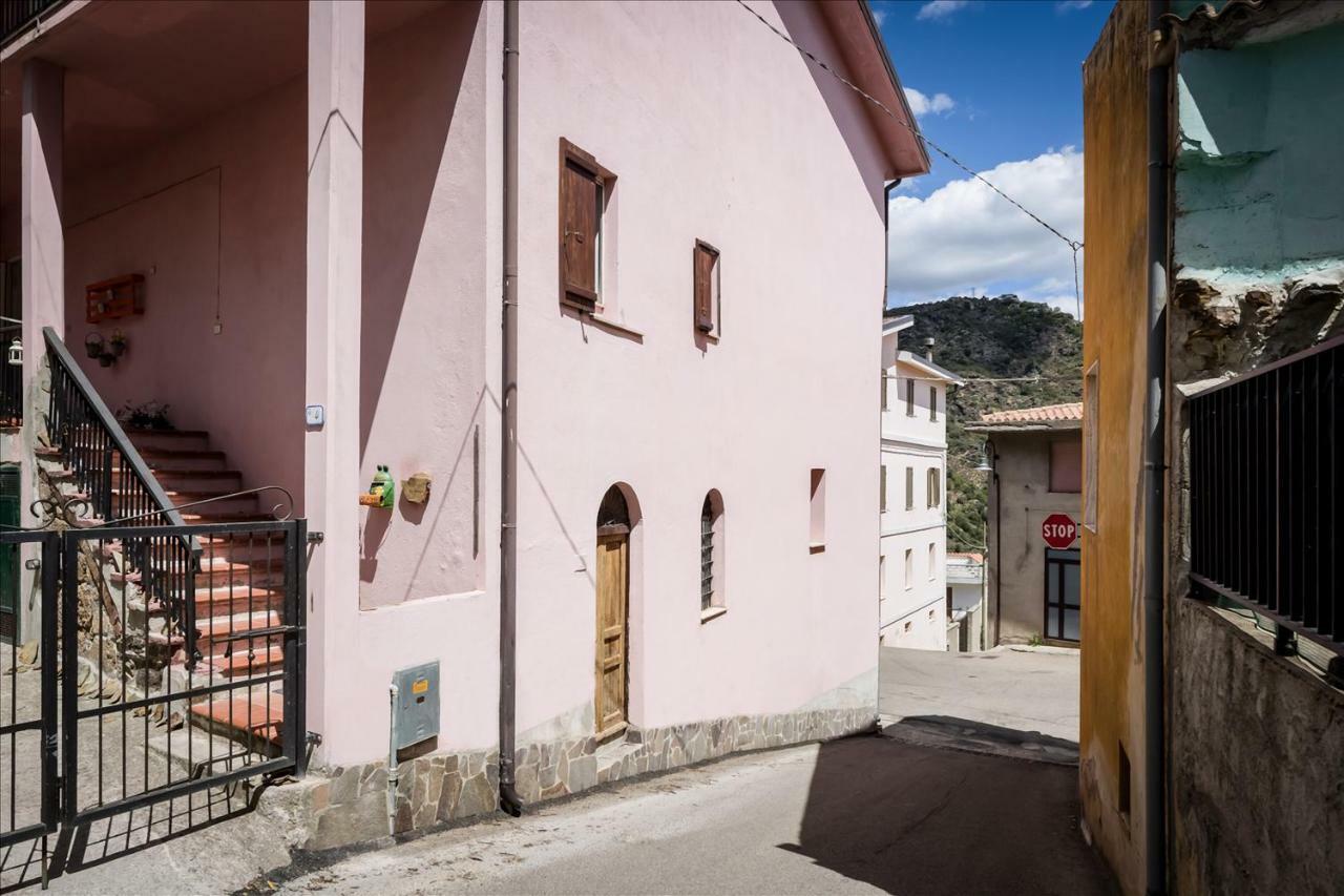 Ussàssai B&B Gennarcu المظهر الخارجي الصورة